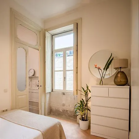 Paraiso Garden Suite--- Spacious & Downtown Apartment Porto