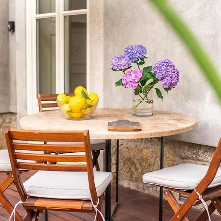 Paraiso Garden Suite--- Spacious & Downtown *